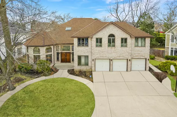 2410 Halina DR, Glenview, IL 60026