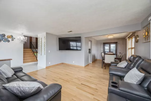 Hodgkins, IL 60525,6614 Kane AVE