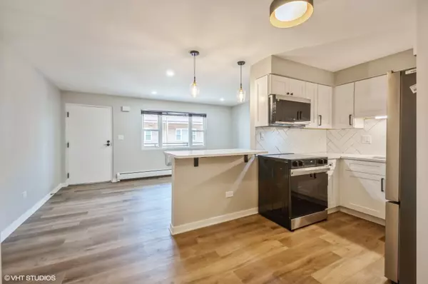 Elmwood Park, IL 60707,2330 N Harlem AVE #2D