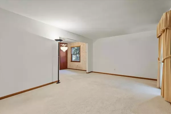 Westmont, IL 60559,620 W 58th ST