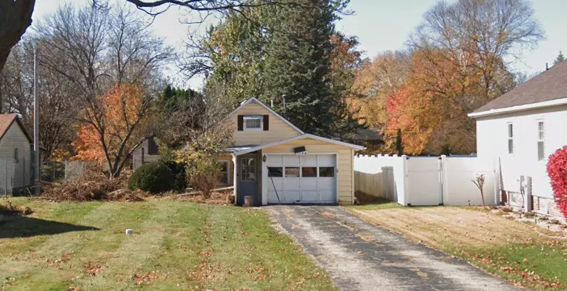 1138 Brown AVE, Galesburg, IL 61401