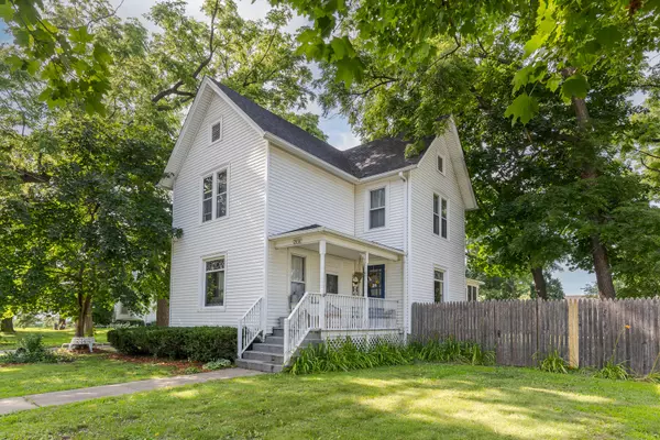 12016 Main ST, Huntley, IL 60142
