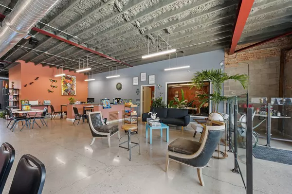 Chicago, IL 60634,5940 W Montrose AVE