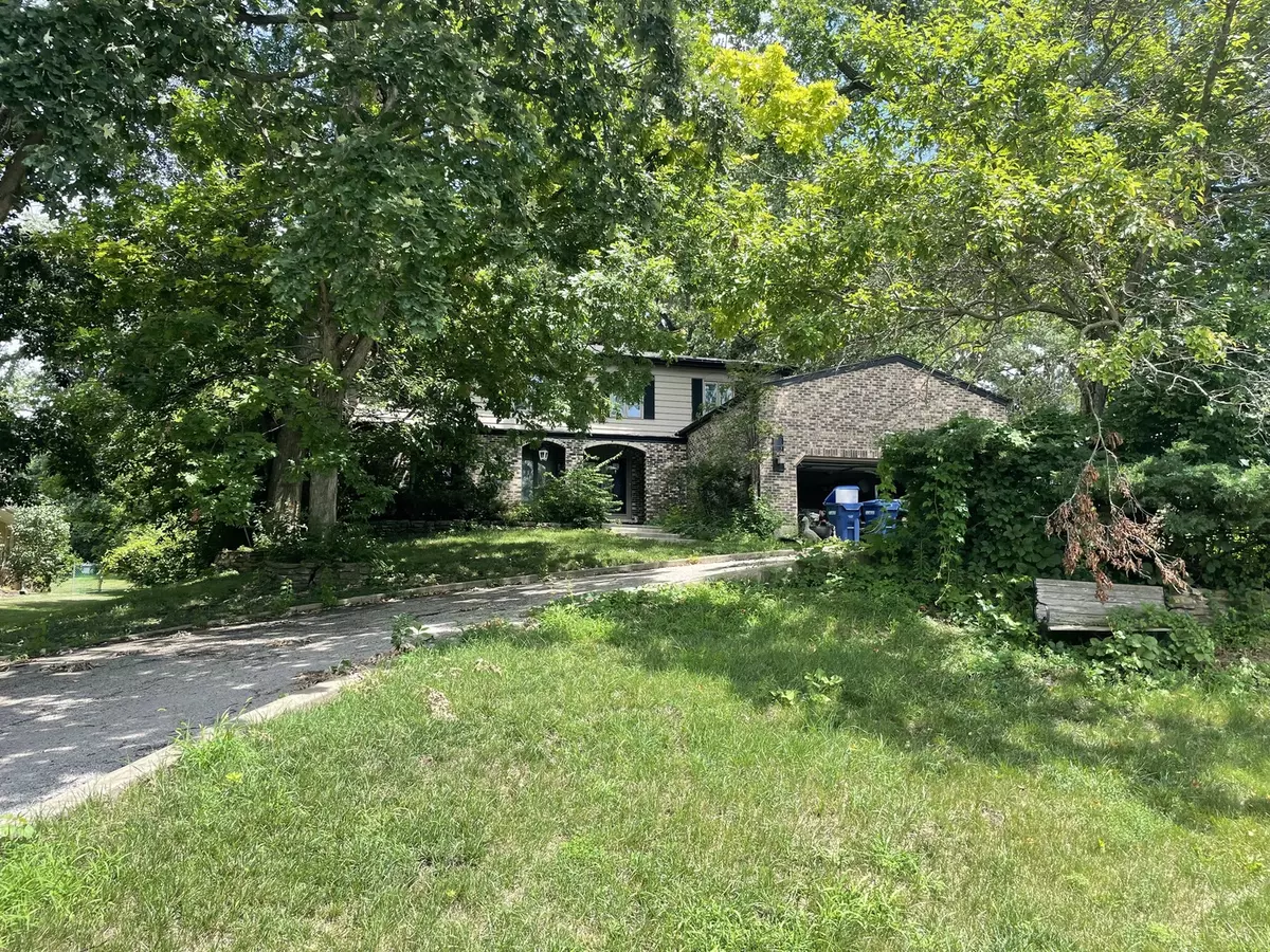 Lisle, IL 60532,5201 Riverview DR