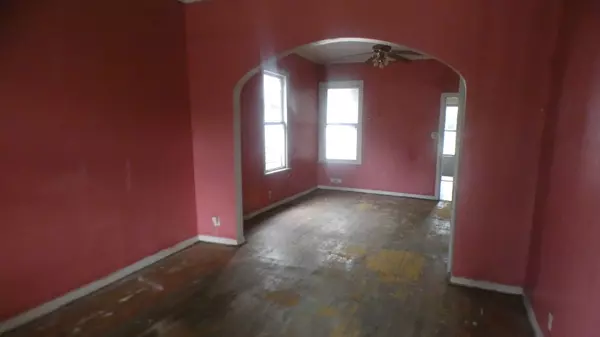 Chicago, IL 60636,2047 W 67th PL