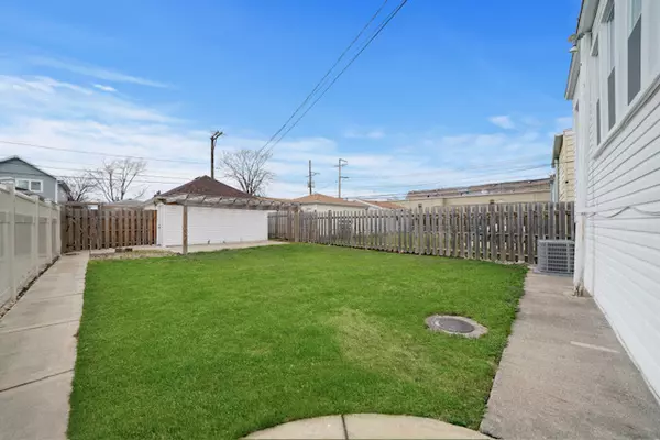 Bellwood, IL 60104,3415 Adams ST