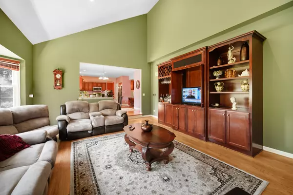 North Aurora, IL 60542,660 Dewig CT