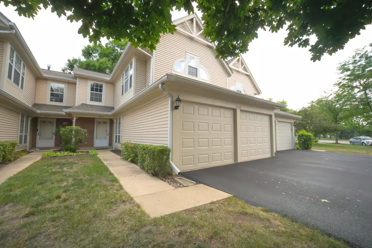 Hanover Park, IL 60133,4423 Edinburg LN