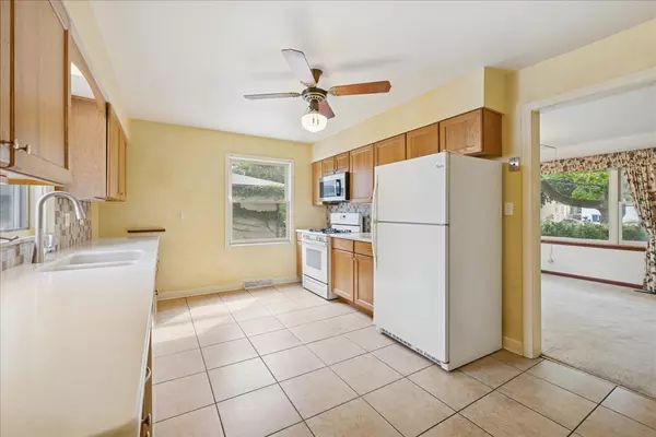 Grayslake, IL 60030,33541 N Greentree RD