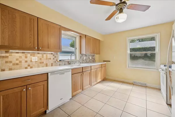 Grayslake, IL 60030,33541 N Greentree RD
