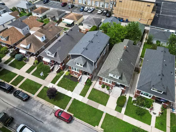 Berwyn, IL 60402,2436 Grove AVE