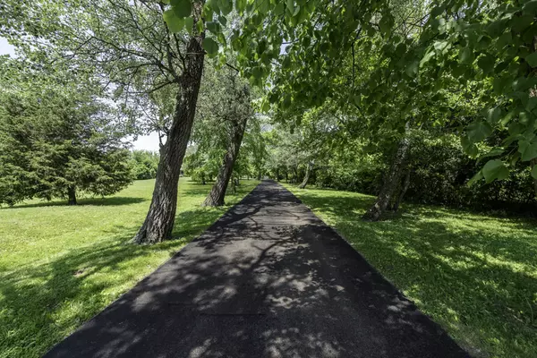 Wadsworth, IL 60083,13910 W Elm LN