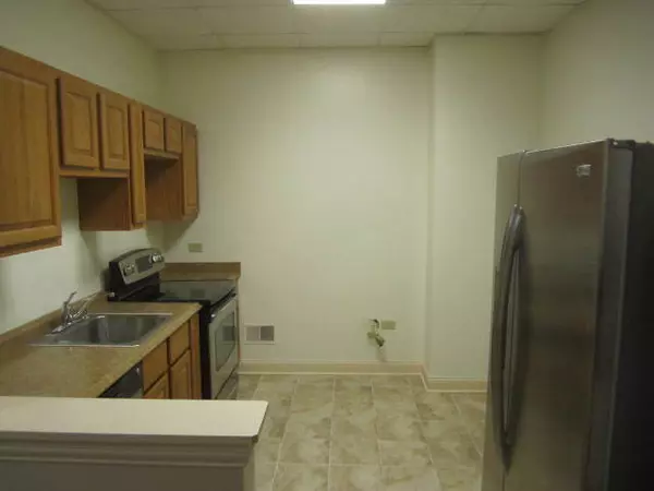 Waukegan, IL 60085,11 N Genesee ST #200