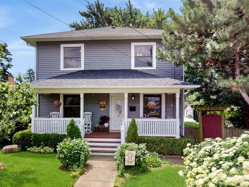 614 Mccarthy RD, Lemont, IL 60439