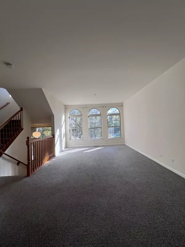 Wheeling, IL 60090,554 Prestwick LN #554