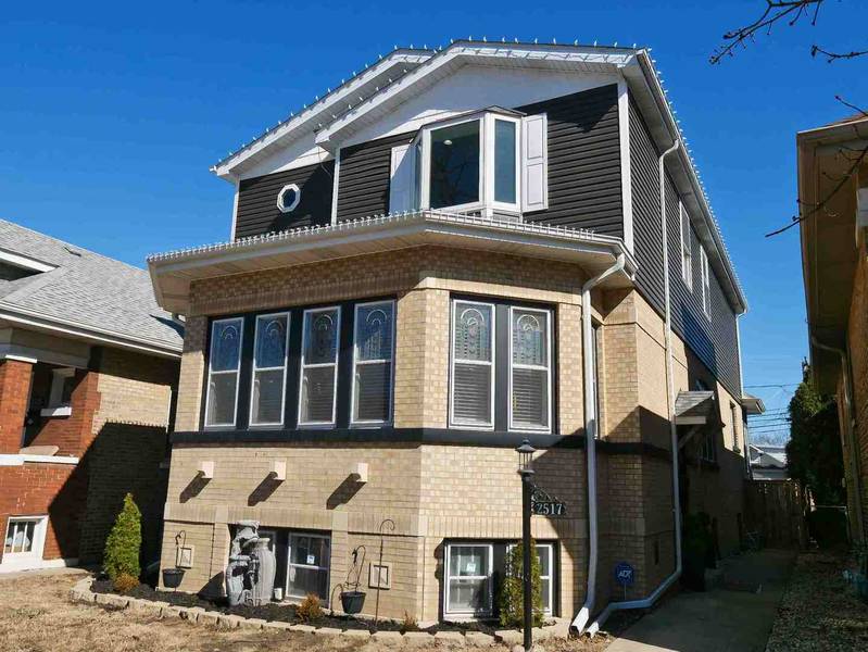 2517 Clinton AVE, Berwyn, IL 60402