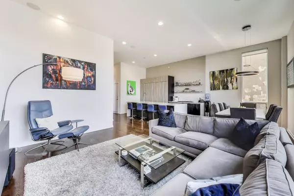 Chicago, IL 60622,1141 N Leavitt ST #3