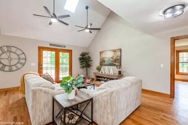 Sugar Grove, IL 60554,1921 Annettes CIR