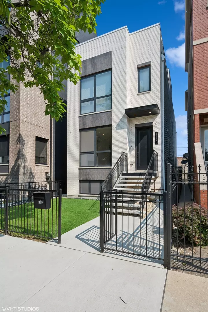 Chicago, IL 60642,1530 W Ohio ST