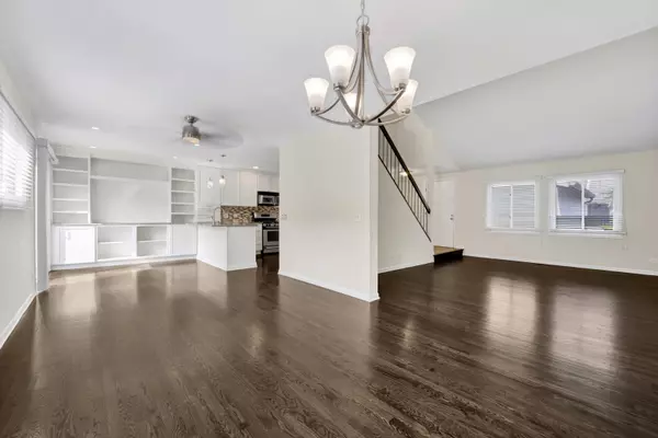 Rolling Meadows, IL 60008,2631 Smith ST