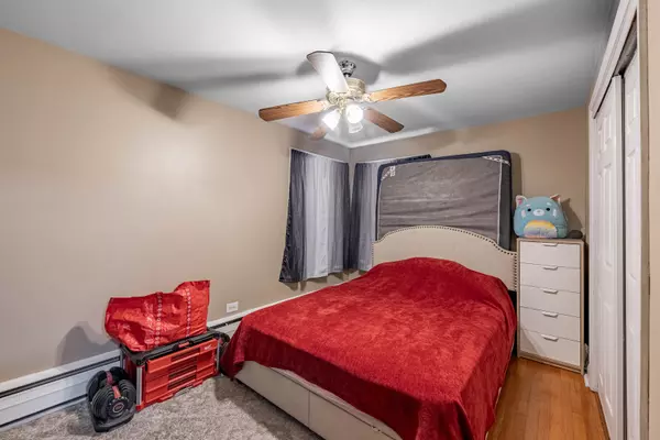 Oak Park, IL 60302,2 Le Moyne Pkwy #3S