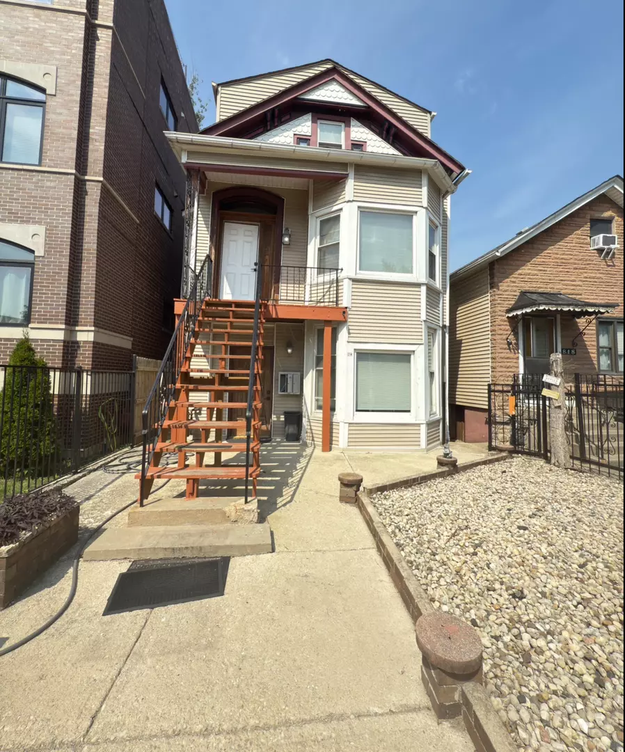 Chicago, IL 60612,822 S Bell AVE