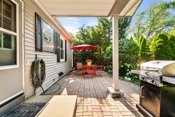 Buffalo Grove, IL 60089,124 Bernard DR