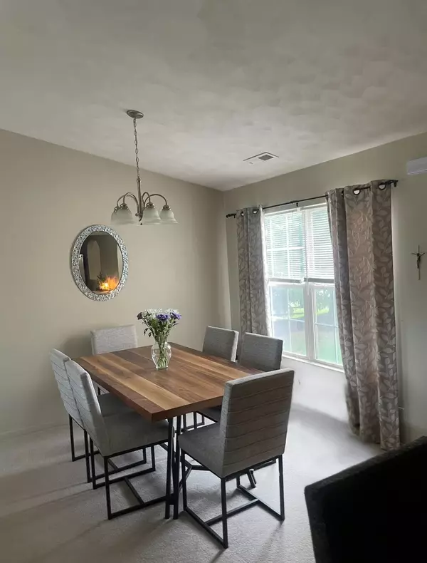 Rockford, IL 61114,7517 Creek BND #7517