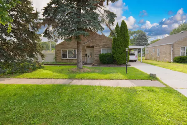 9246 S 49th AVE, Oak Lawn, IL 60453