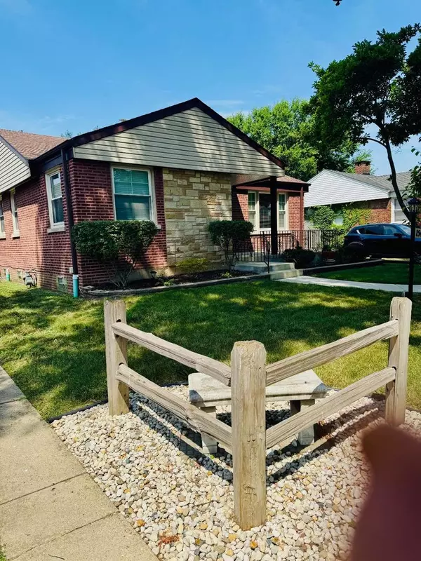 Westchester, IL 60154,1540 Norfolk AVE