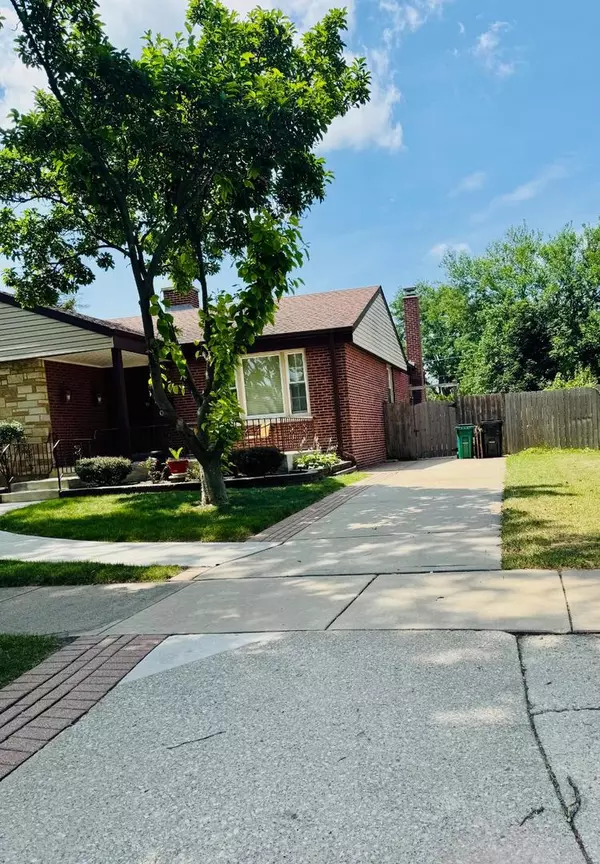 Westchester, IL 60154,1540 Norfolk AVE