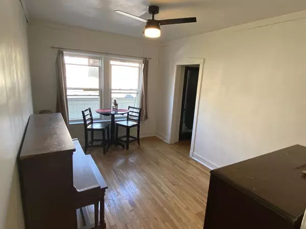 Chicago, IL 60637,6634 S Greenwood AVE #1B