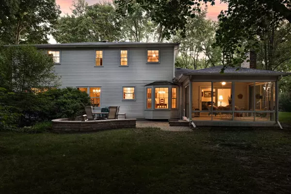 Wheaton, IL 60189,2S501 Seneca DR