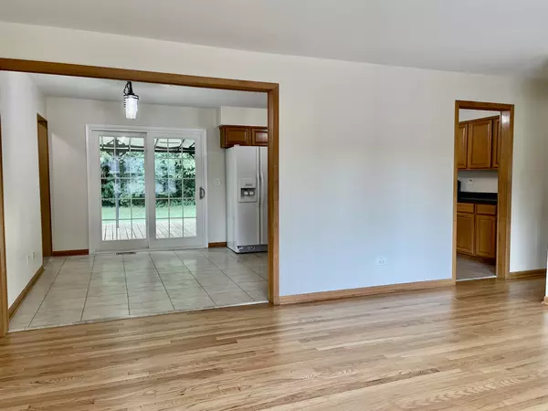 Schaumburg, IL 60193,1030 Helene LN