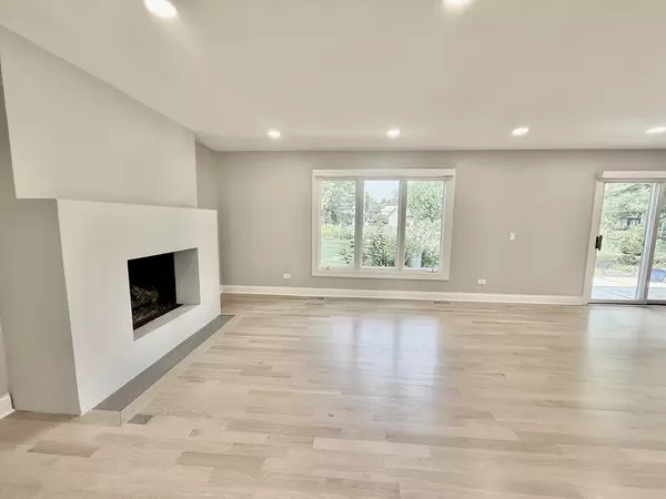 Naperville, IL 60563,1019 Thunderbird LN