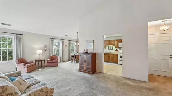 Prospect Heights, IL 60070,709 Burr Oak LN #B