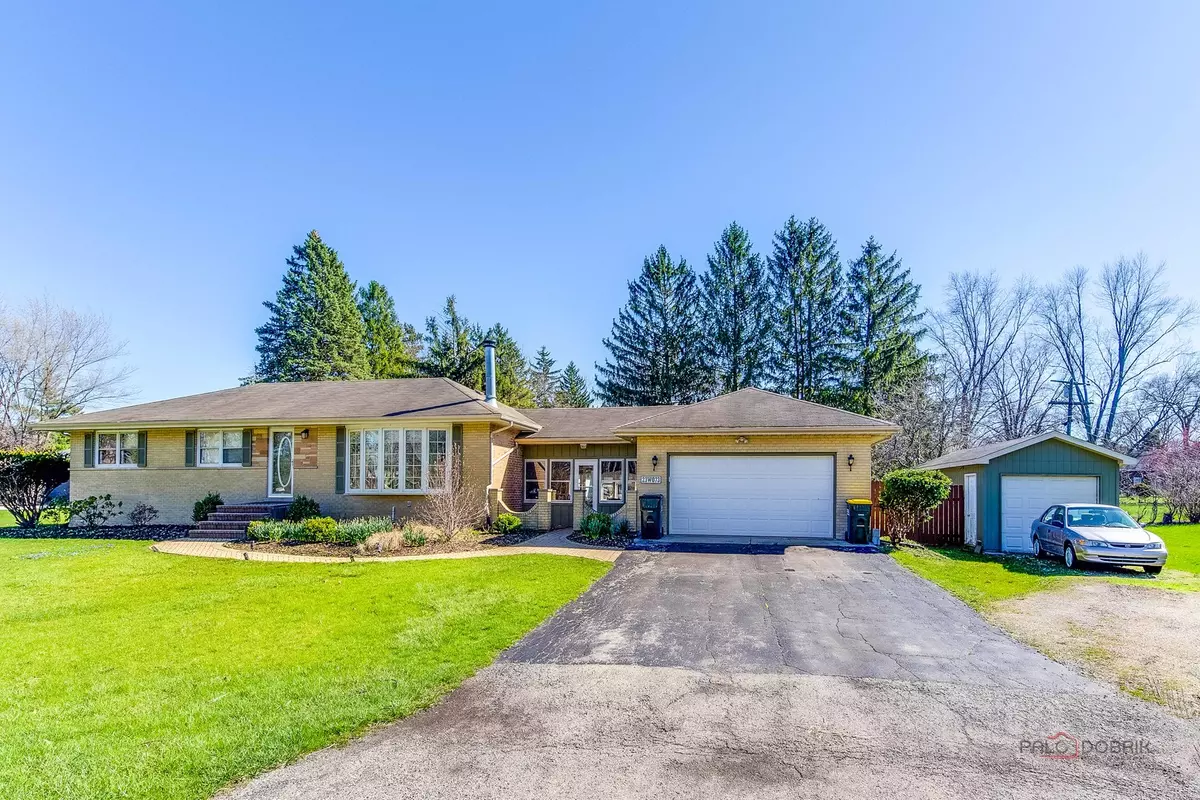 Glen Ellyn, IL 60137,23W073 Dickens AVE