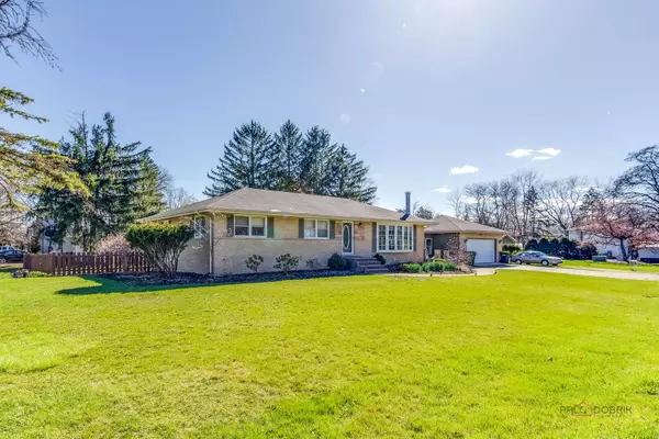 Glen Ellyn, IL 60137,23W073 Dickens AVE