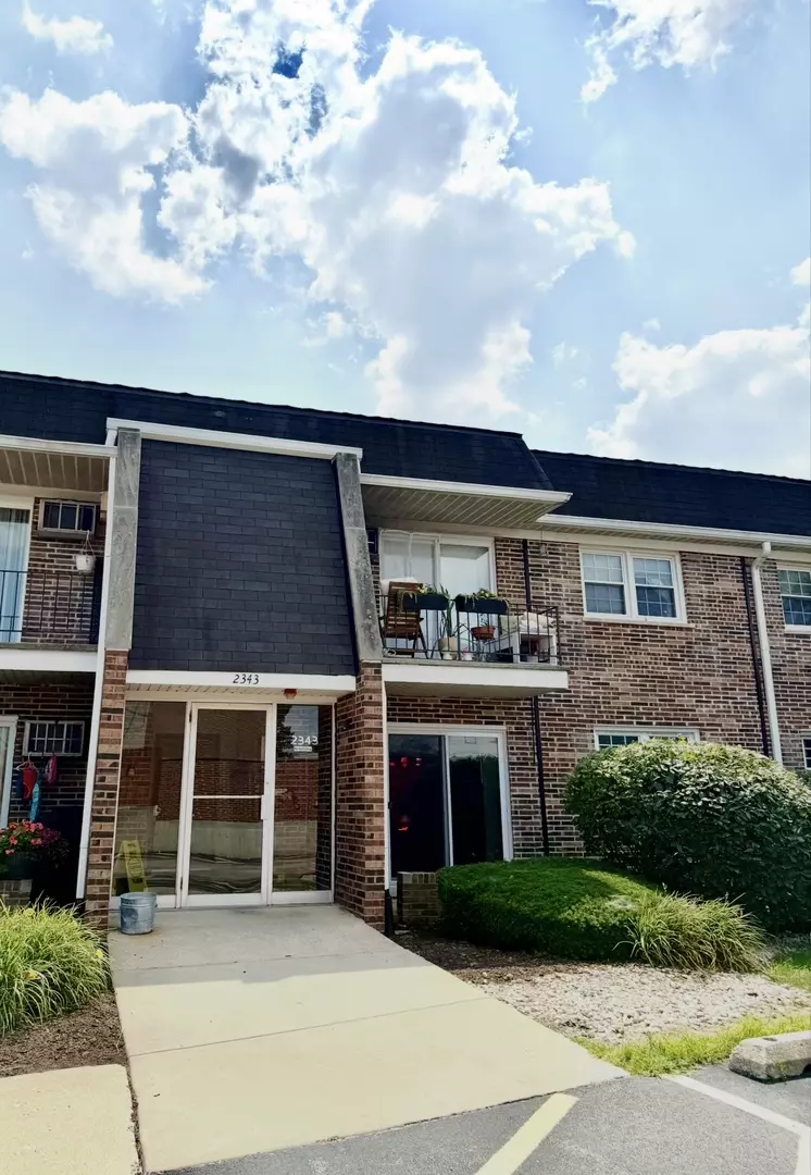 Downers Grove, IL 60515,2343 OGDEN AVE #1