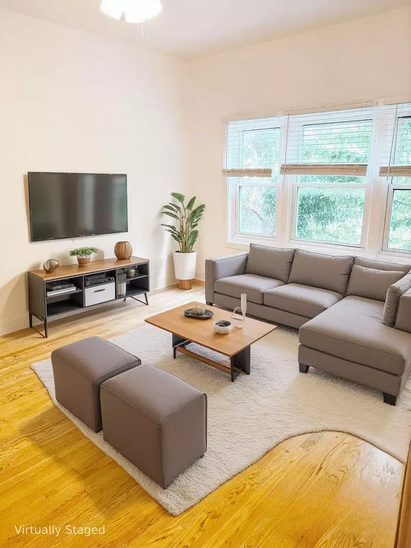 Chicago, IL 60647,2638 W Belden AVE #2