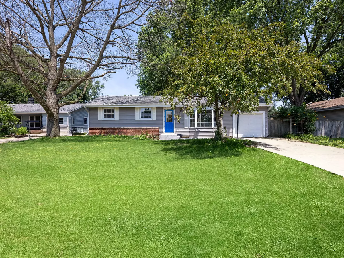Carol Stream, IL 60188,261 Arrowhead TRL