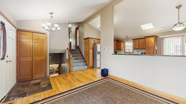 Crest Hill, IL 60403,2220 Manico DR