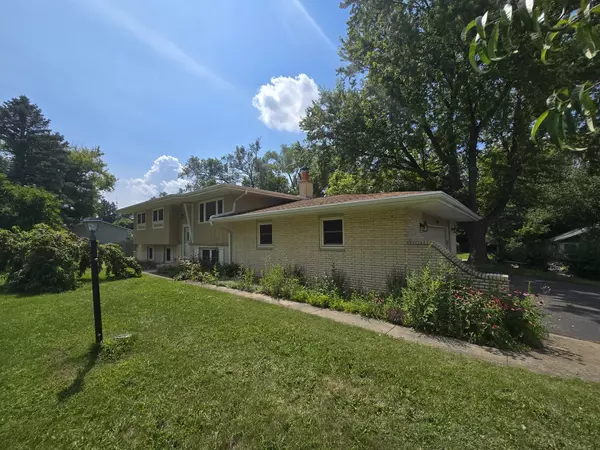 Wonder Lake, IL 60097,7416 Harbor RD