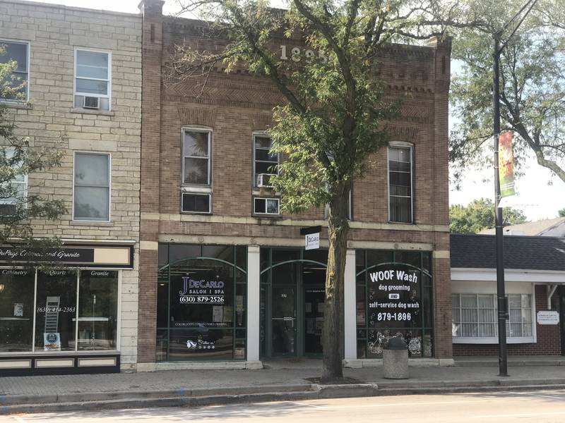 137 S Batavia AVE #A, Batavia, IL 60510