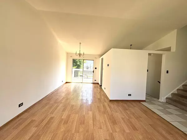 Palatine, IL 60074,1149 N Cardinal DR