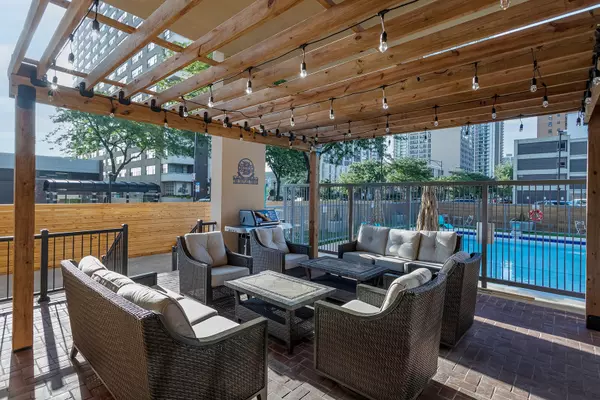 Chicago, IL 60660,6166 N Sheridan RD #20D