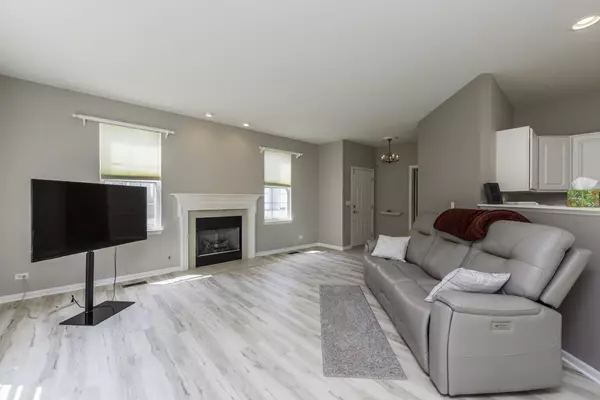 Beach Park, IL 60083,13129 W Shannon DR #13129