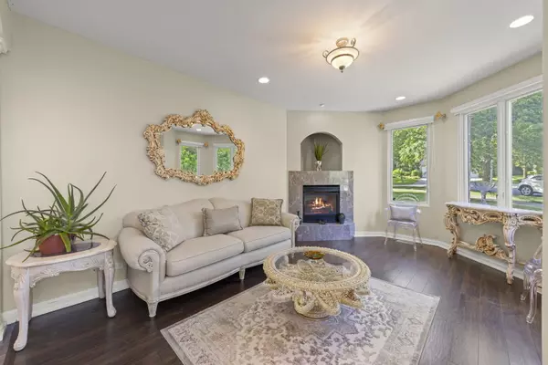 Naperville, IL 60565,2308 Fleetwood CT