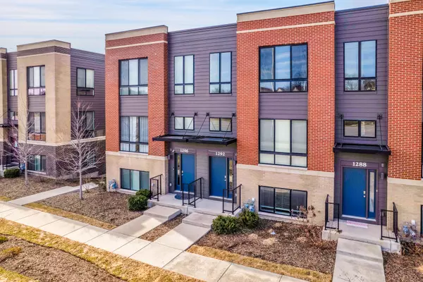 1292 Quadrant LN, Schaumburg, IL 60173