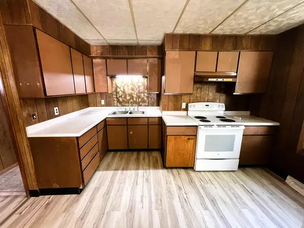 Dwight, IL 60420,123 W Waupansie ST